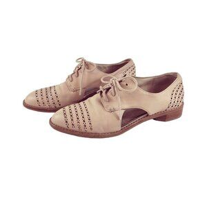 Louise et Cie Oxford Sandal Peach-Tan-Blush Gold Cut Outs Tie Leather Flats